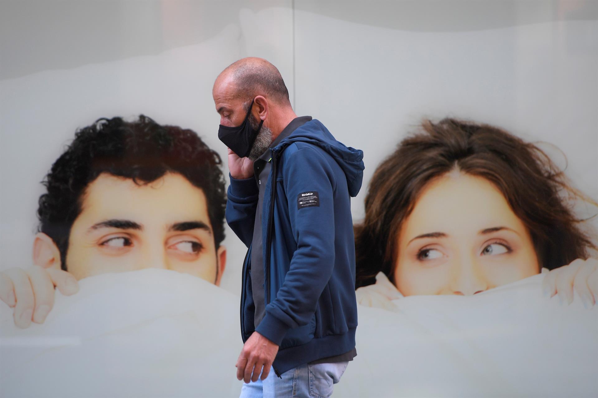 ¿Pueden multarme si no llevo una mascarilla en el bolsillo? ¿Pueden multarme si no llevo una mascarilla en el bolsillo?