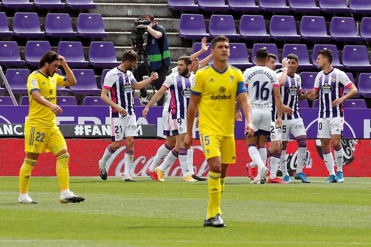 Un gol de Cala complica la vida al Valladolid Un gol de Cala complica la vida al Valladolid