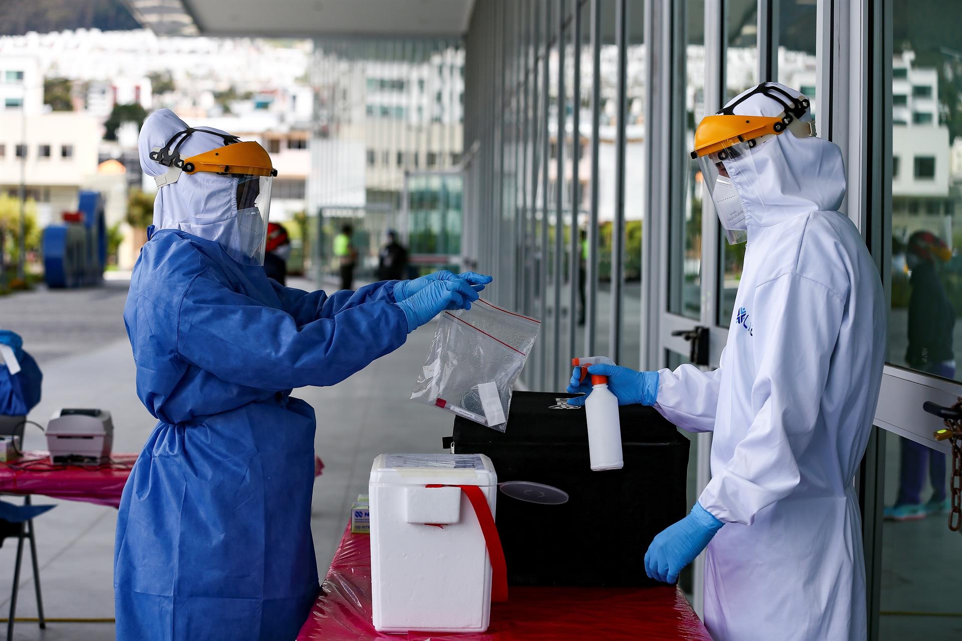 Restricciones, medidas, toque de queda en Madrid, Galicia, Andalucía, Cataluña y últimas noticias del coronavirus en España y en el mundo hoy Restricciones, medidas, toque de queda en Madrid, Galicia, Andalucía, Cataluña y últimas noticias del coronavirus en España y en el mundo hoy