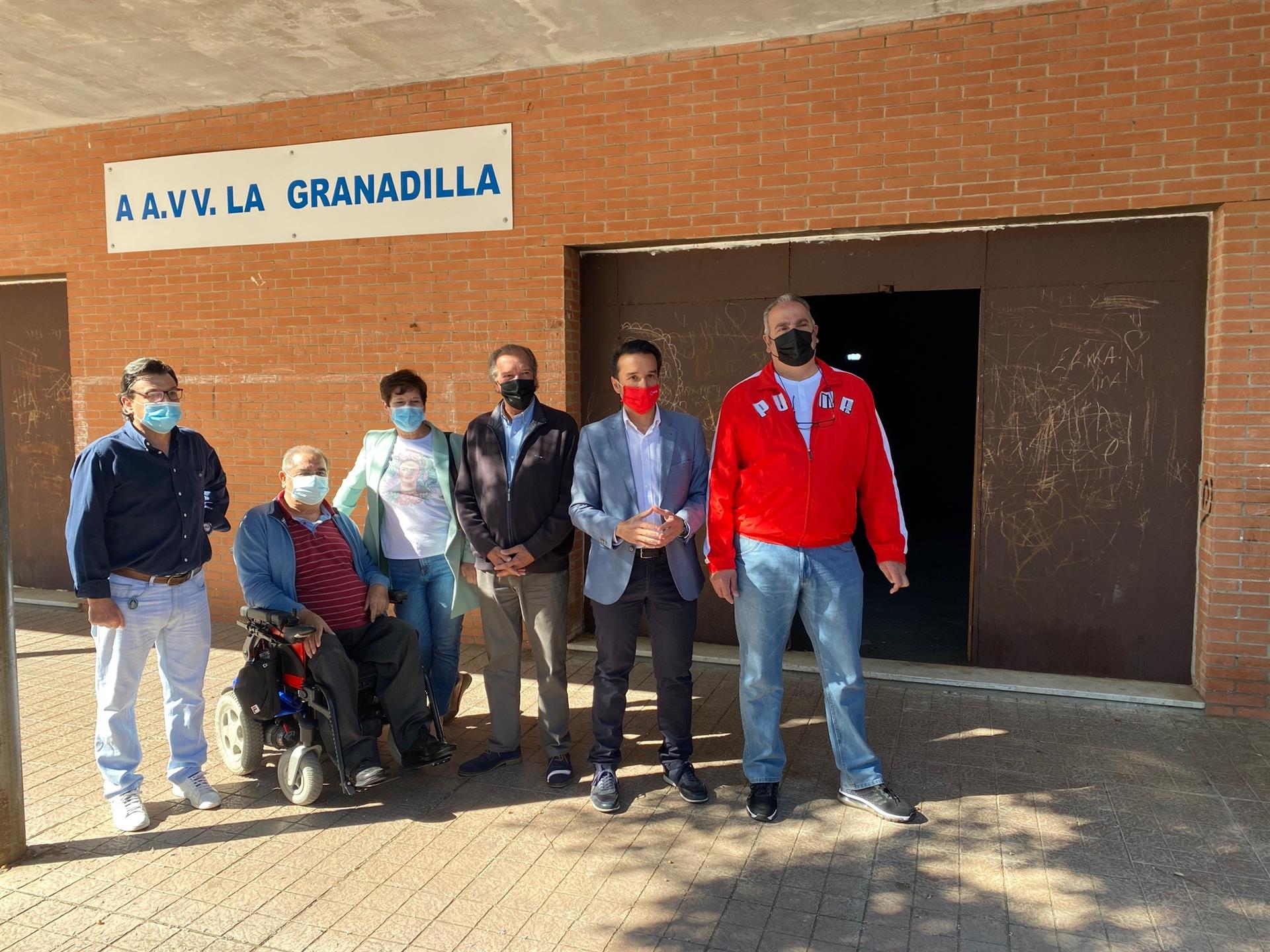 El PSOE de Badajoz pide un mayor mantenimiento de la barriada de La Granadilla El PSOE de Badajoz pide un mayor mantenimiento de la barriada de La Granadilla