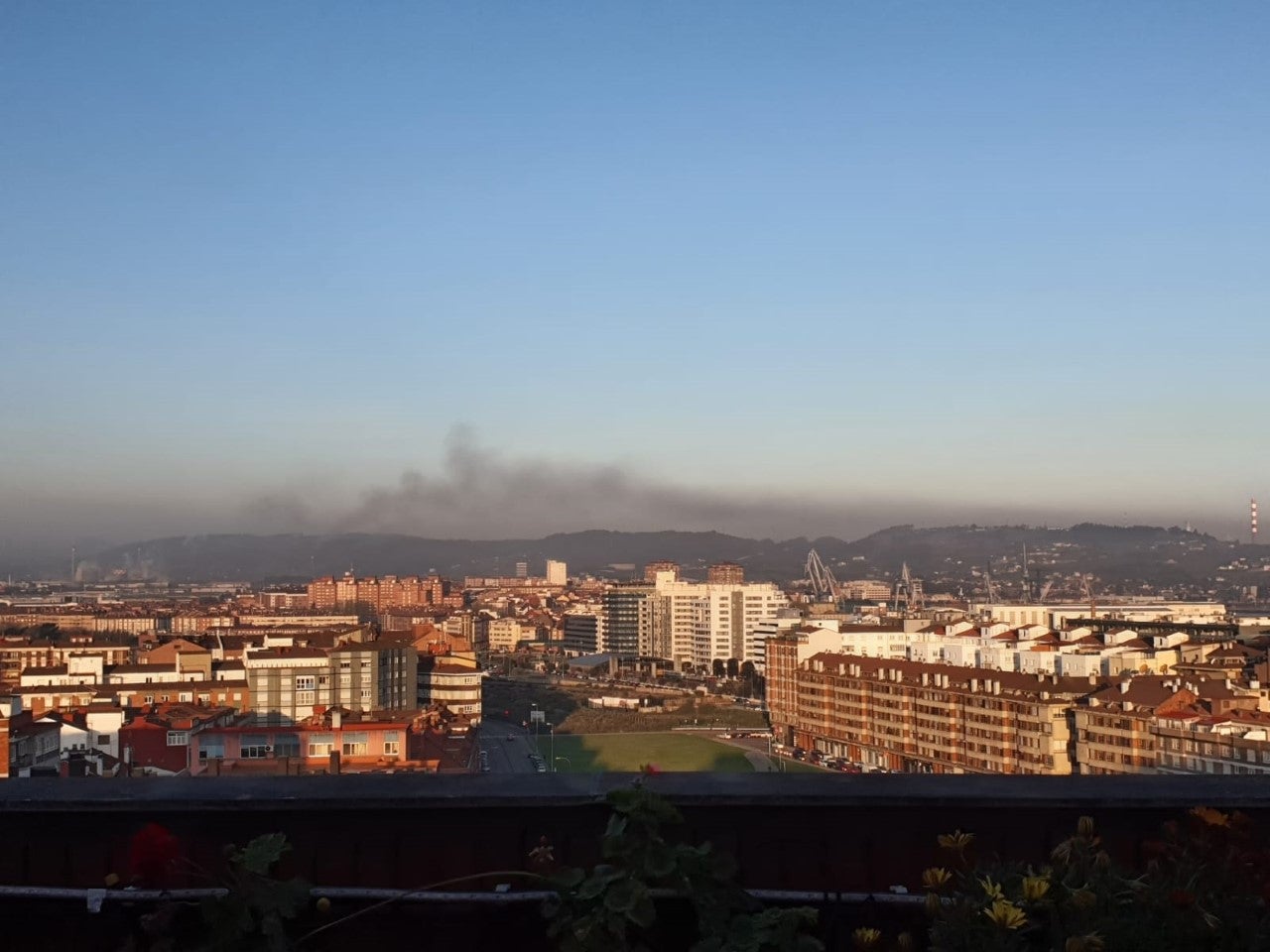 El Ayuntamiento de Gijón será en el futuro el encargado de activar la alerta por contaminación El Ayuntamiento de Gijón será en el futuro el encargado de activar la alerta por contaminación
