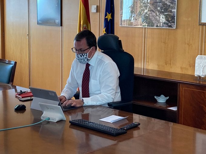 Raül Blanco apuesta por «empresas industriales» para hacerse con la planta de Alcoa ya que «de todo se aprende» Raül Blanco apuesta por «empresas industriales» para hacerse con la planta de Alcoa ya que «de todo se aprende»