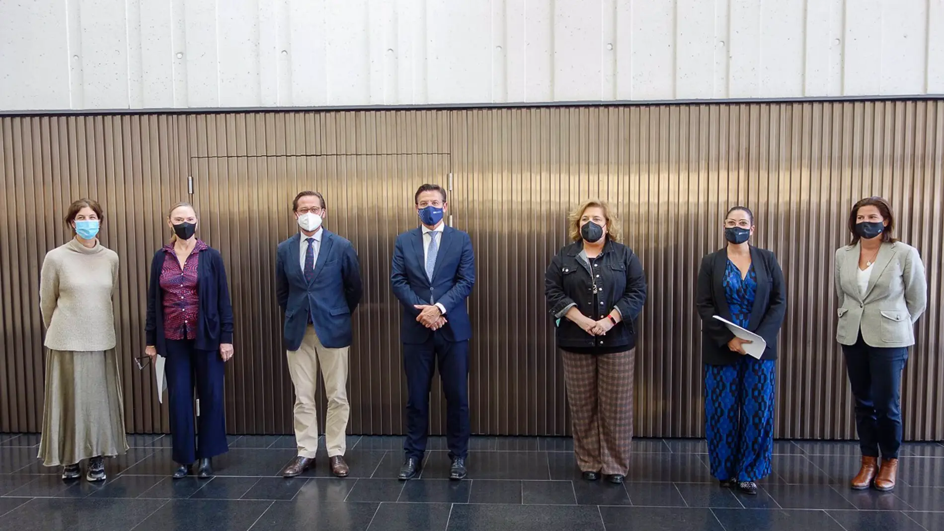 El Centro Lorca acoge una muestra con las propuestas artísticas de ocho creadores vinculados a Granada
