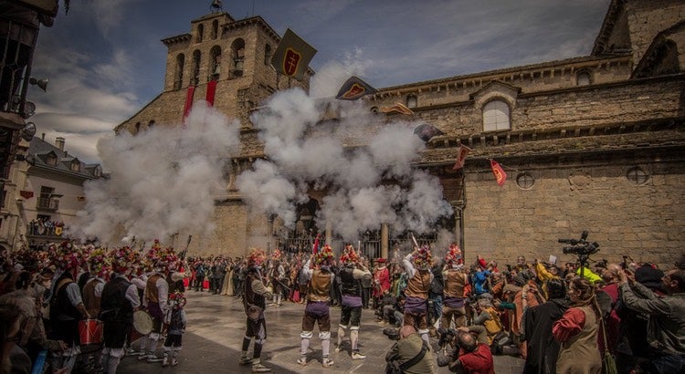 Carlos García: "Hay que mantener vivo el espíritu y vivirlo desde los domicilios" Carlos García: "Hay que mantener vivo el espíritu y vivirlo desde los domicilios"