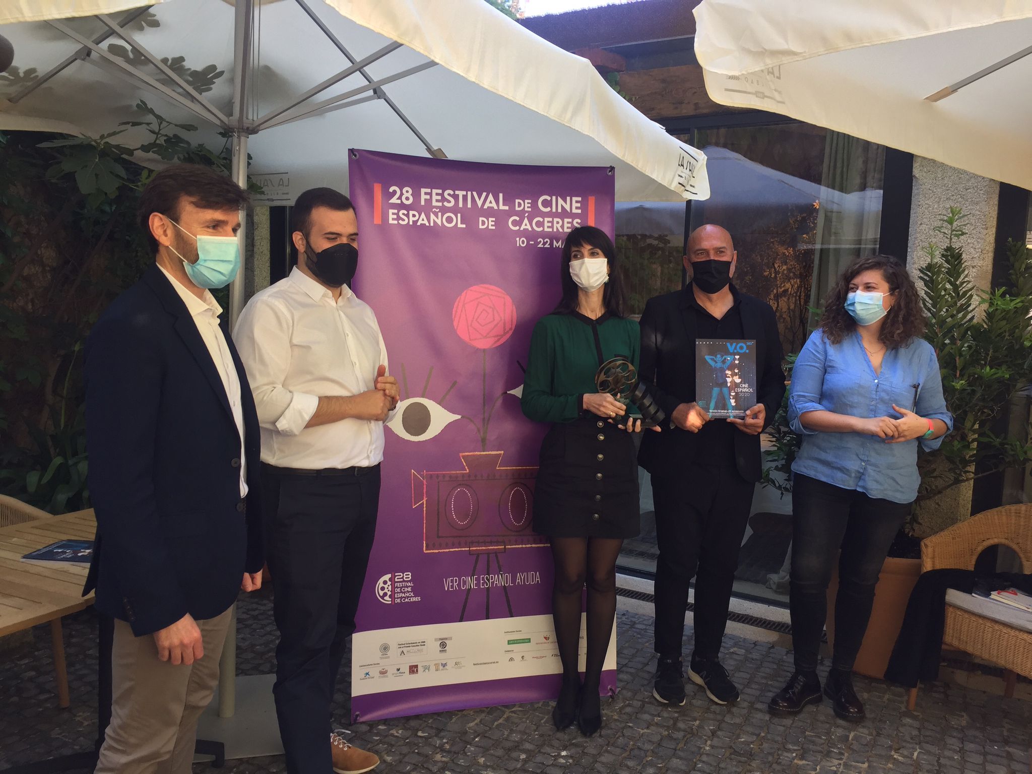 El 28 Festival de Cine Español de Cáceres impulsa el regreso a las salas de cine con la programación de ocho películas de la mejor producción española de 2020 El 28 Festival de Cine Español de Cáceres impulsa el regreso a las salas de cine con la programación de ocho películas de la mejor producción española de 2020