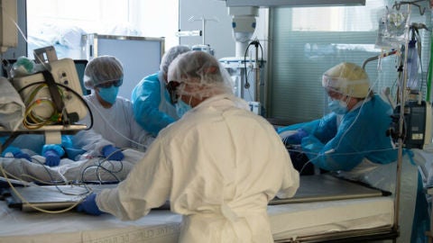 La meitat dels pacients hospitalitzats per covid pateix trastorns psicol&ograve;gics 7 mesos despr&eacute;s de rebre l&rsquo;alta