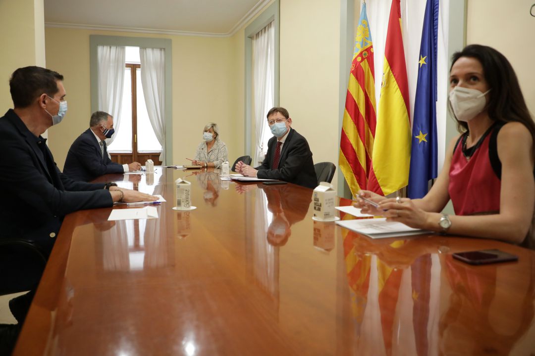 Antonio Alonso, director de la Oficina Vega Renhace, es tiempo de poner en práctica las ideas y proyectos que ya tenemos Antonio Alonso, director de la Oficina Vega Renhace, es tiempo de poner en práctica las ideas y proyectos que ya tenemos