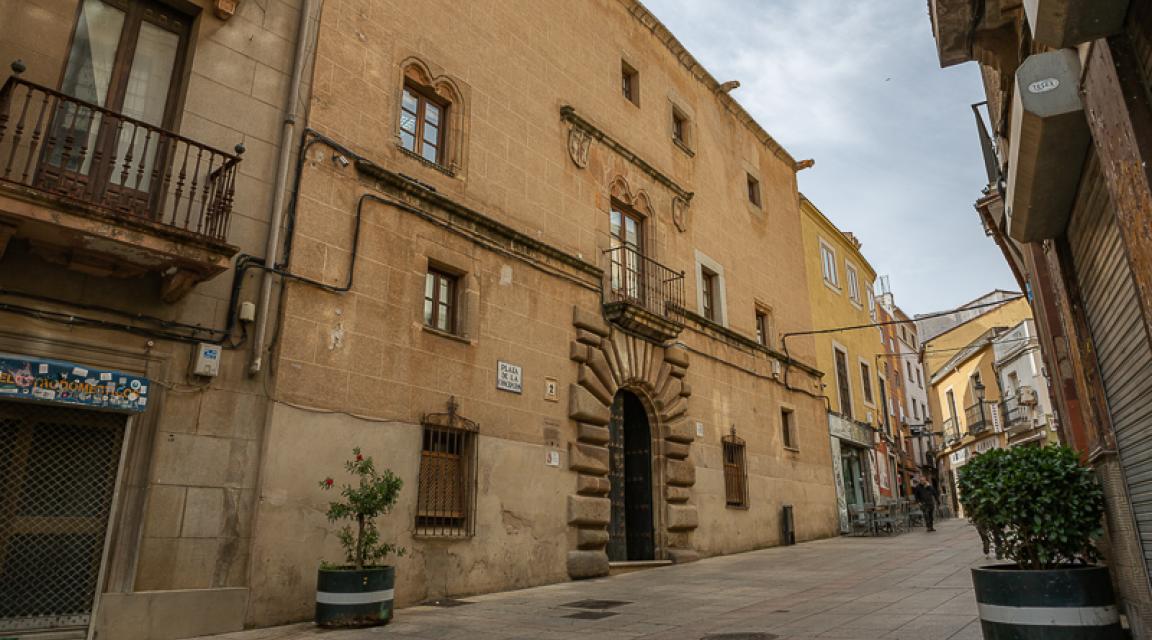 La biblioteca municipal llevará el nombre de Julián Rodríguez La biblioteca municipal llevará el nombre de Julián Rodríguez