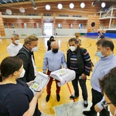 La visita oficial ha tenido por objeto revisar las instalaciones la Ciudad Deportiva, que albergará el próximo mes de diciembre el primer Mundial de Balonmano Femenino La visita oficial ha tenido por objeto revisar las instalaciones la Ciudad Deportiva, que albergará el próximo mes de diciembre el primer Mundial de Balonmano Femenino