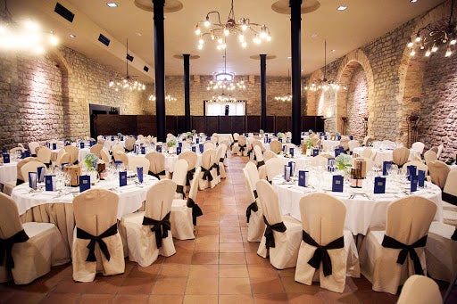 Reclaman ampliar aforos y horarios tras el fin del estado de alarma Reclaman ampliar aforos y horarios tras el fin del estado de alarma