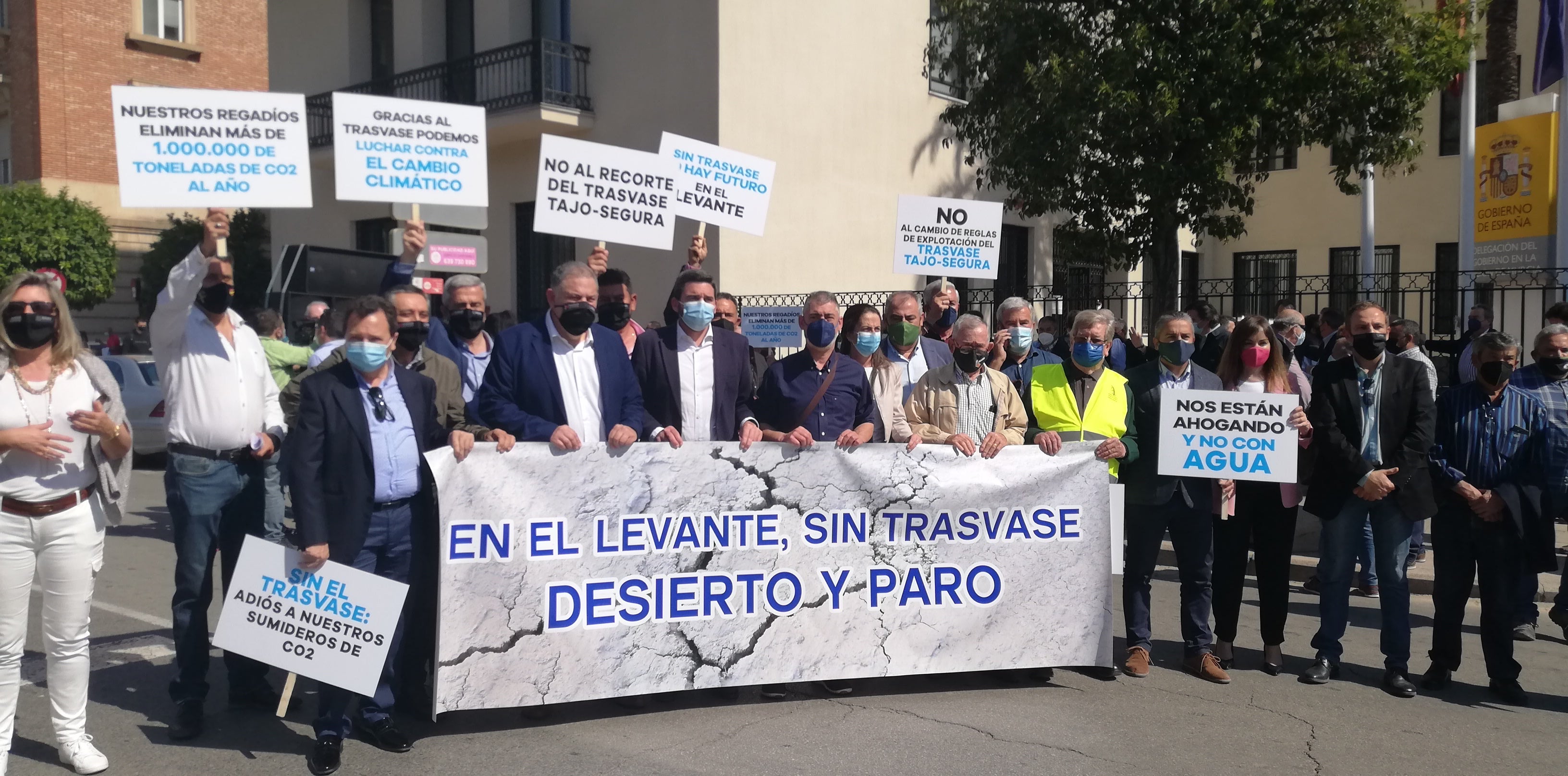 Los regantes denuncian que la modificación de las reglas de explotación del trasvase tiene motivos políticos Los regantes denuncian que la modificación de las reglas de explotación del trasvase tiene motivos políticos