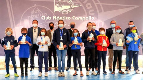 Santa Pola acoge el Campeonato Auton&oacute;mico de vela ligera en el Memorial 'X de mayo'.