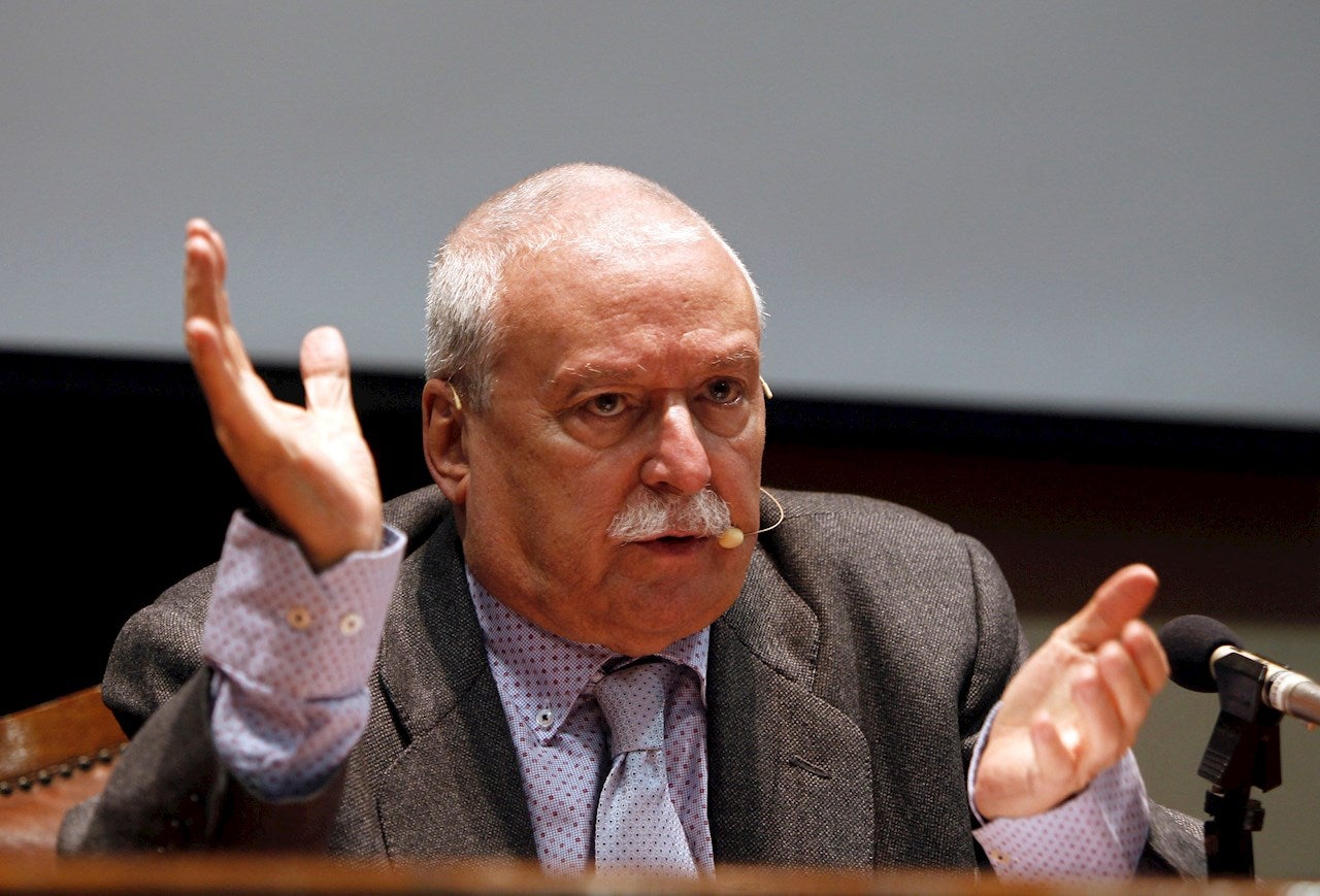 Joaquín Leguina, sobre su posible expulsión del PSOE: "Me la suda, el culpable de todo es Sánchez" Joaquín Leguina, sobre su posible expulsión del PSOE: "Me la suda, el culpable de todo es Sánchez"