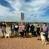 Firmado el Decreto que autoriza y permite desde hoy mismo el acceso y la estancia de perros en la “Cala Cabo Peñas” más conocida por todos como Cala Mosca II Firmado el Decreto que autoriza y permite desde hoy mismo el acceso y la estancia de perros en la “Cala Cabo Peñas” más conocida por todos como Cala Mosca II