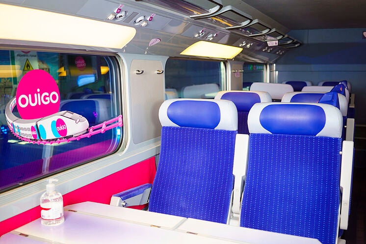 Ouigo estrena el viaje Madrid-Valencia en la primera operación salida: cómo comprar billetes por solo 9 euros Ouigo estrena el viaje Madrid-Valencia en la primera operación salida: cómo comprar billetes por solo 9 euros