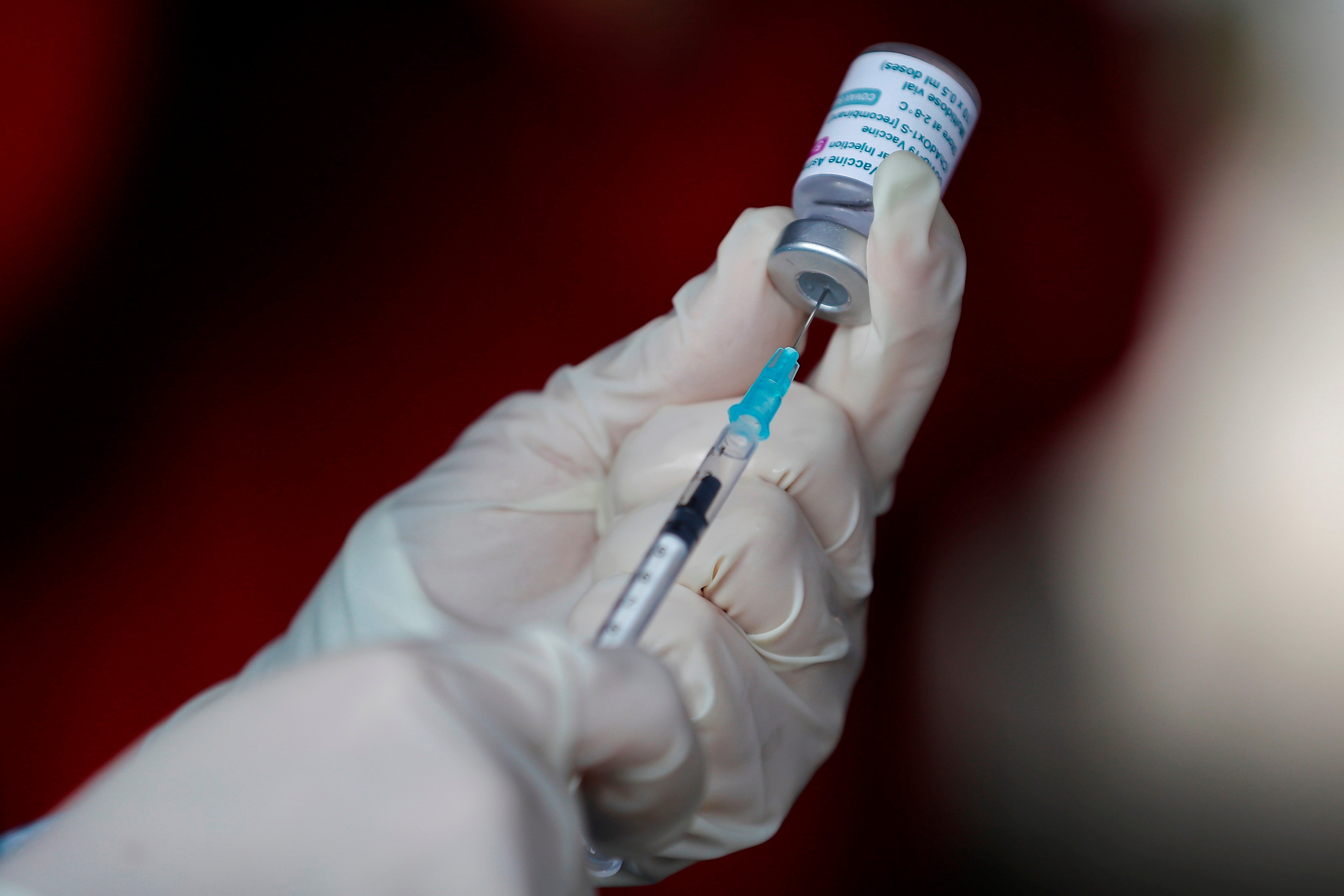 Combinar dosis de vacunas Covid diferentes incrementa las reacciones leves Combinar dosis de vacunas Covid diferentes incrementa las reacciones leves