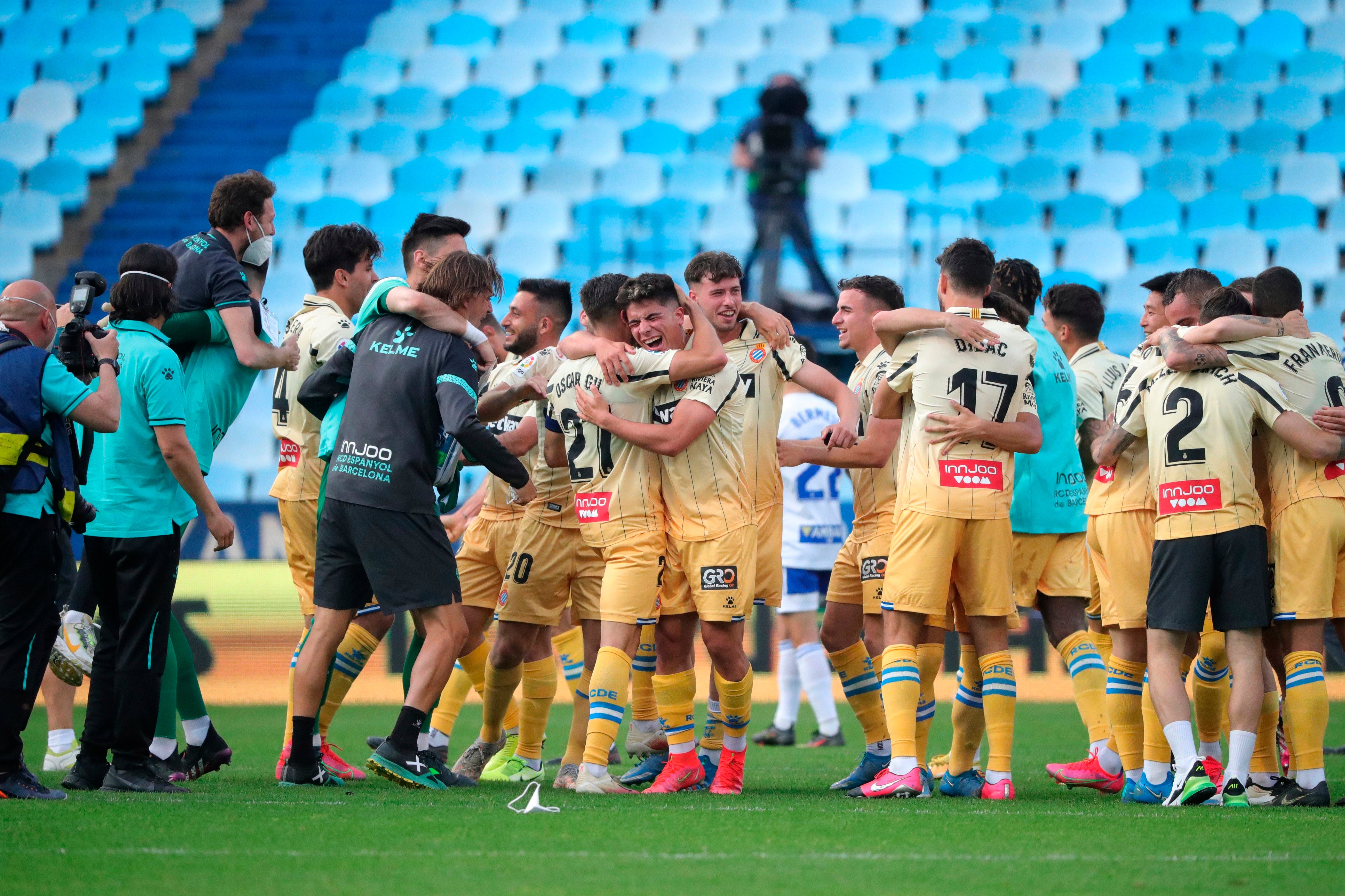 Adrián Embarba celebra el ascenso del Espanyol a Primera: "Es para estar orgullosos" Adrián Embarba celebra el ascenso del Espanyol a Primera: "Es para estar orgullosos"