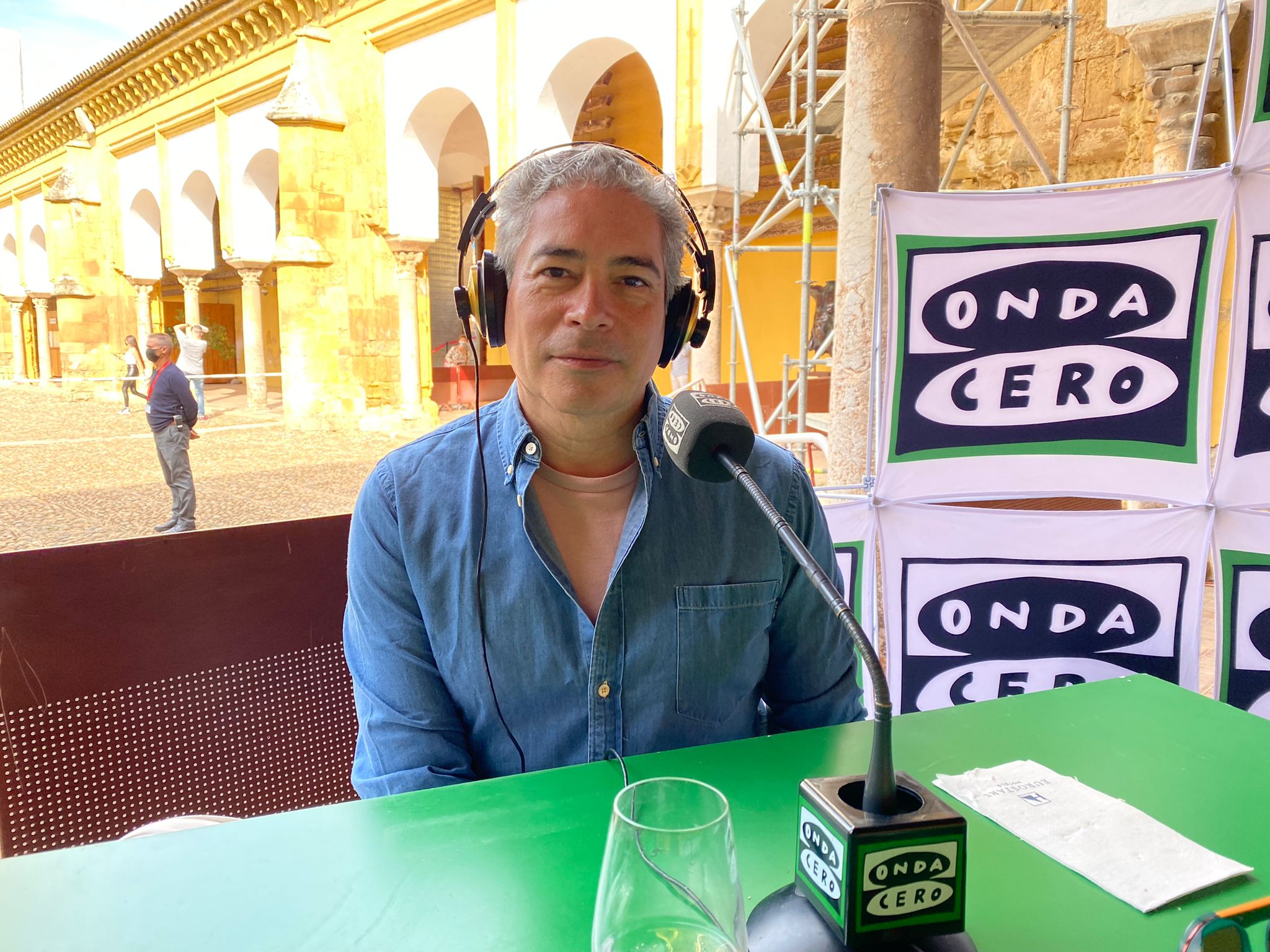 Boris Izaguirre: ''Los que somos pobres somos fieles, mientras que los ricos tienen más acuerdos'' Boris Izaguirre: ''Los que somos pobres somos fieles, mientras que los ricos tienen más acuerdos''
