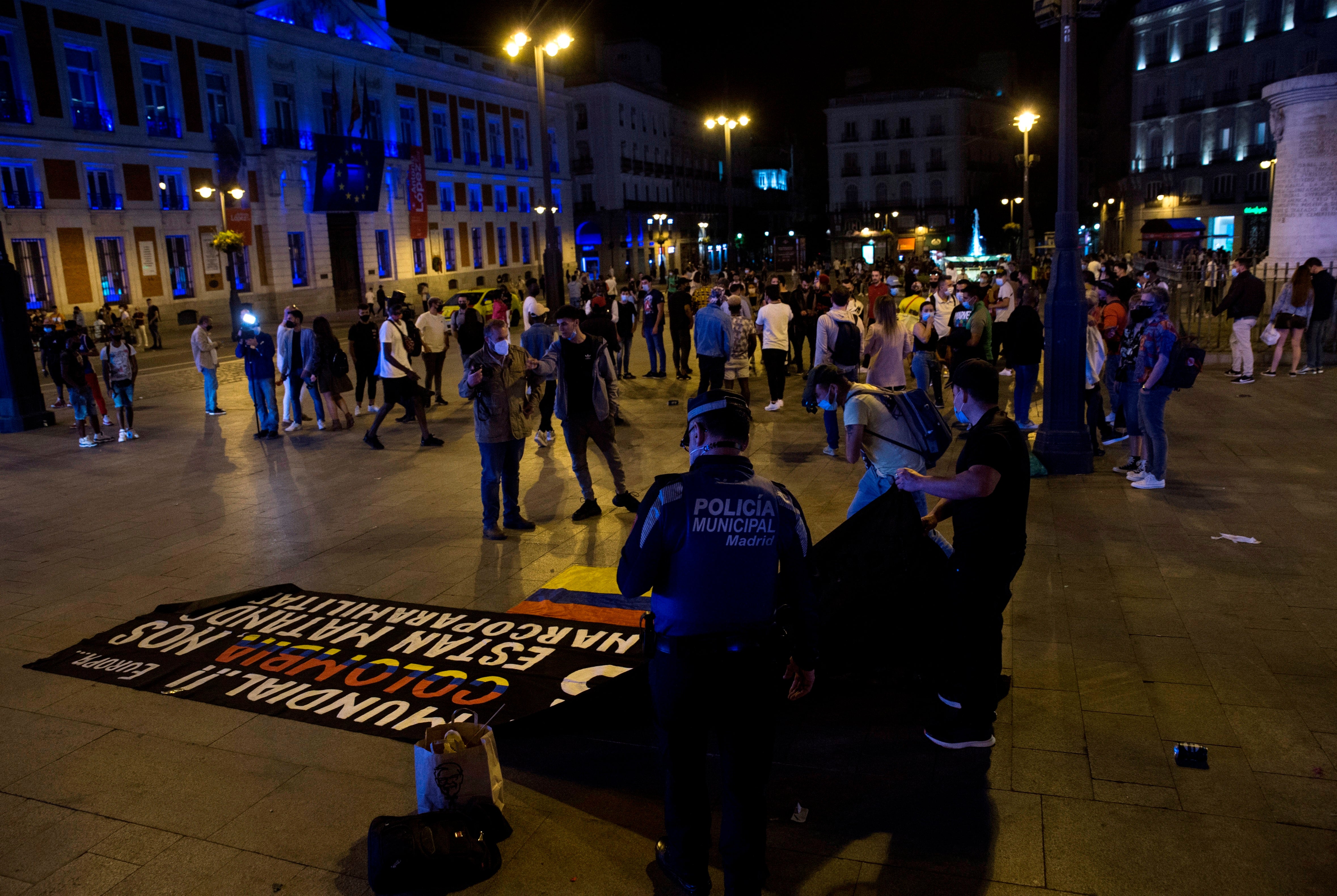 Así ha sido el final del estado de alarma: calles abarrotadas en el centro de Madrid y Barcelona Así ha sido el final del estado de alarma: calles abarrotadas en el centro de Madrid y Barcelona
