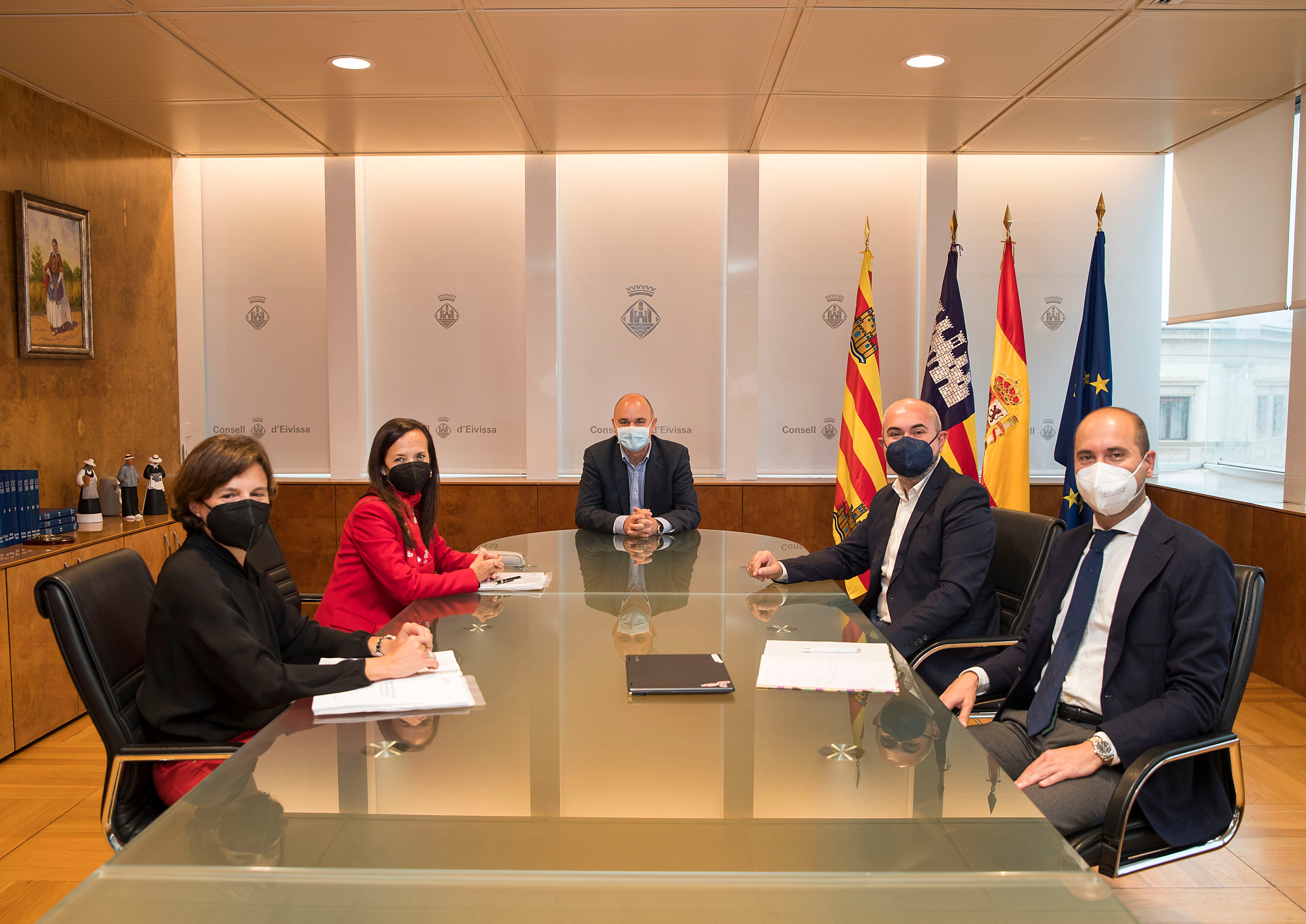 El enlace eléctrico Ibiza-Mallorca evita hasta 15 incidencias al año en el sistema de generación El enlace eléctrico Ibiza-Mallorca evita hasta 15 incidencias al año en el sistema de generación