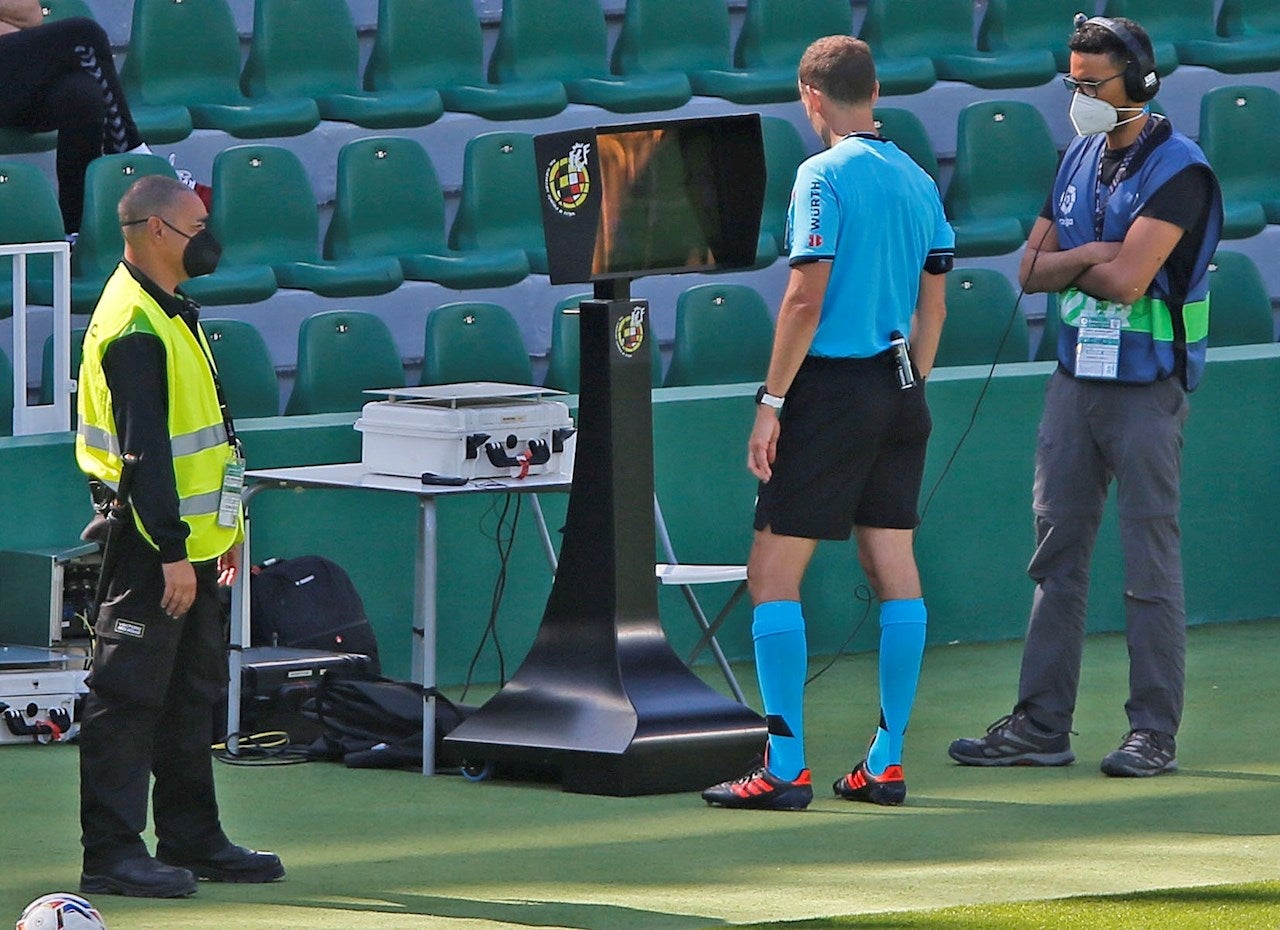 El VAR desquicia la Liga El VAR desquicia la Liga