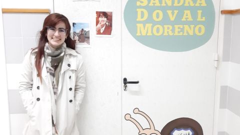 Sandra Doval, en la aula a la que da nombre en El Puerto