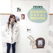 Sandra Doval, en la aula a la que da nombre en El Puerto Sandra Doval, en la aula a la que da nombre en El Puerto