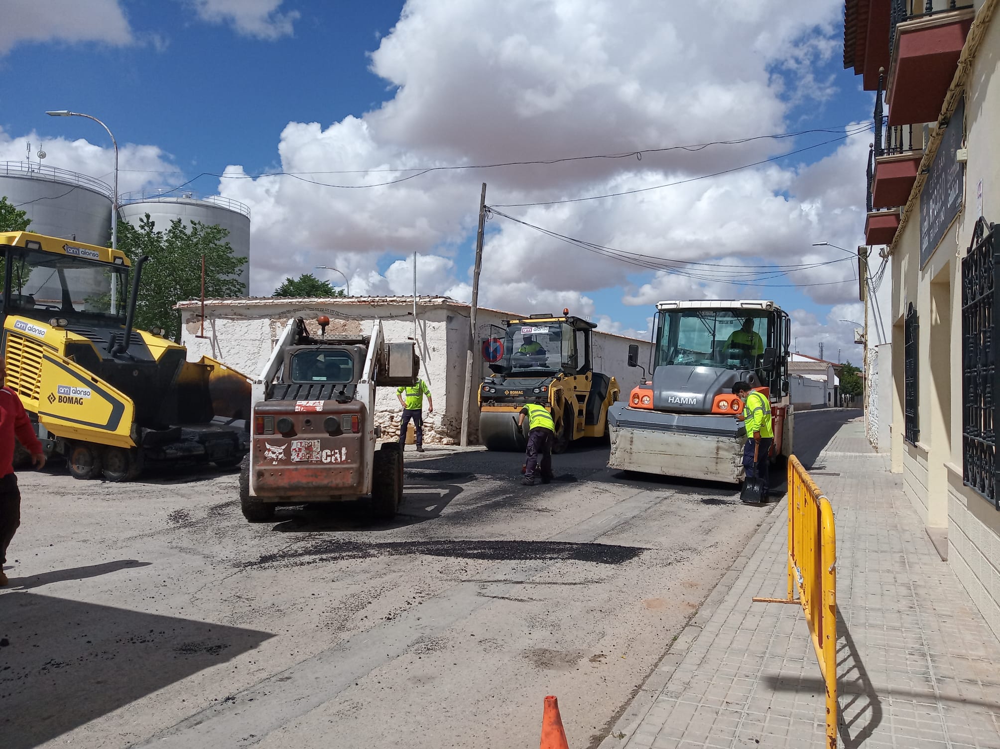 Comienzan los trabajos de asfaltado en distintas calles de Socuéllamos Comienzan los trabajos de asfaltado en distintas calles de Socuéllamos