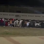 La Policía Local de Badajoz desaloja un botellón en el Nuevo Vivero donde se concentraban cerca de 500 personas La Policía Local de Badajoz desaloja un botellón en el Nuevo Vivero donde se concentraban cerca de 500 personas