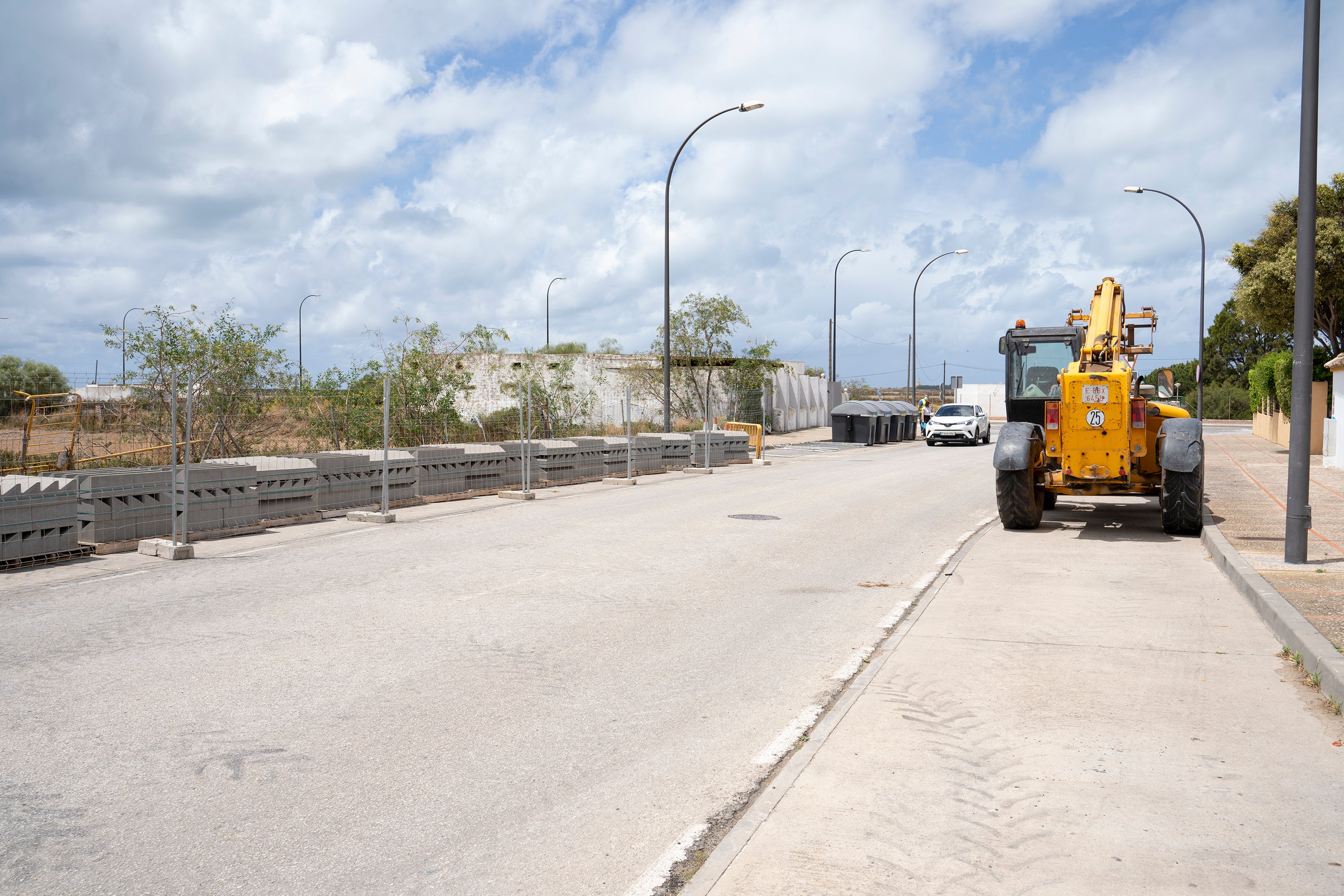 Comienzan las obras en la carretera de la Batería de La Ardila, en San Fernando Comienzan las obras en la carretera de la Batería de La Ardila, en San Fernando