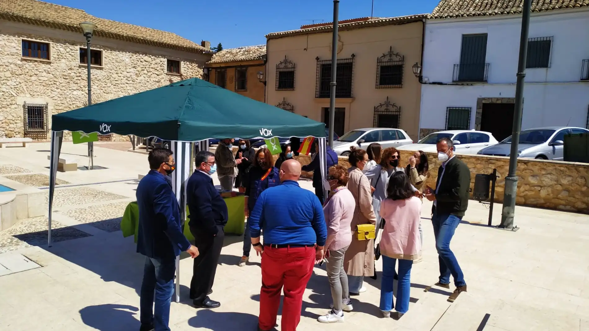Mesa informativa de VOX Cuenca el pasado mes de abril en El Pedernoso