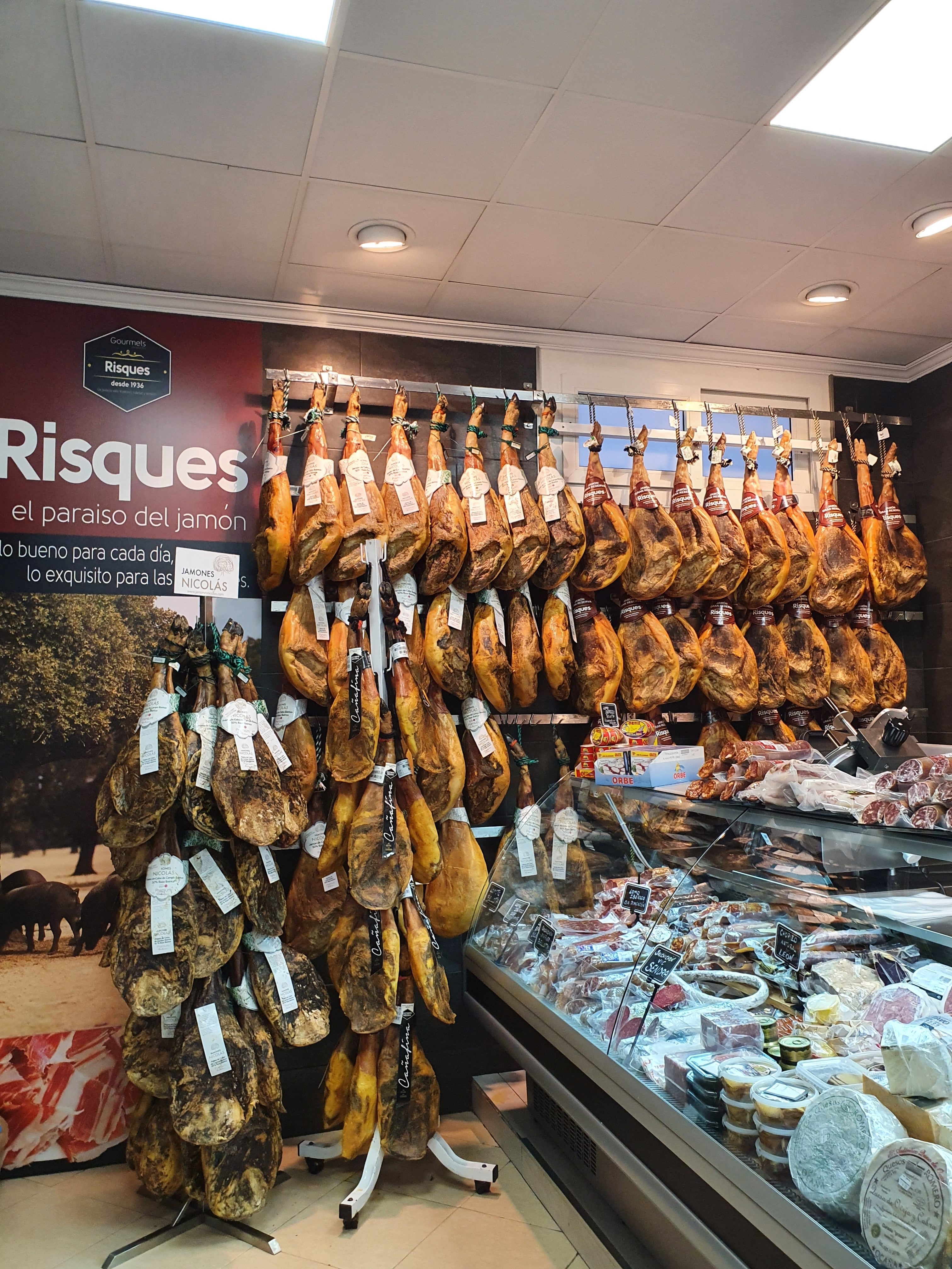 Risques, el paraíso del jamón Risques, el paraíso del jamón