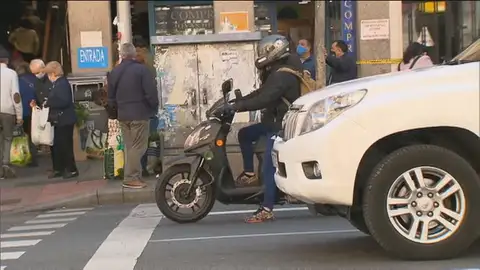 Detenido un joven de 21 años en Badajoz por conducir una moto en sentido contrario Badajoz