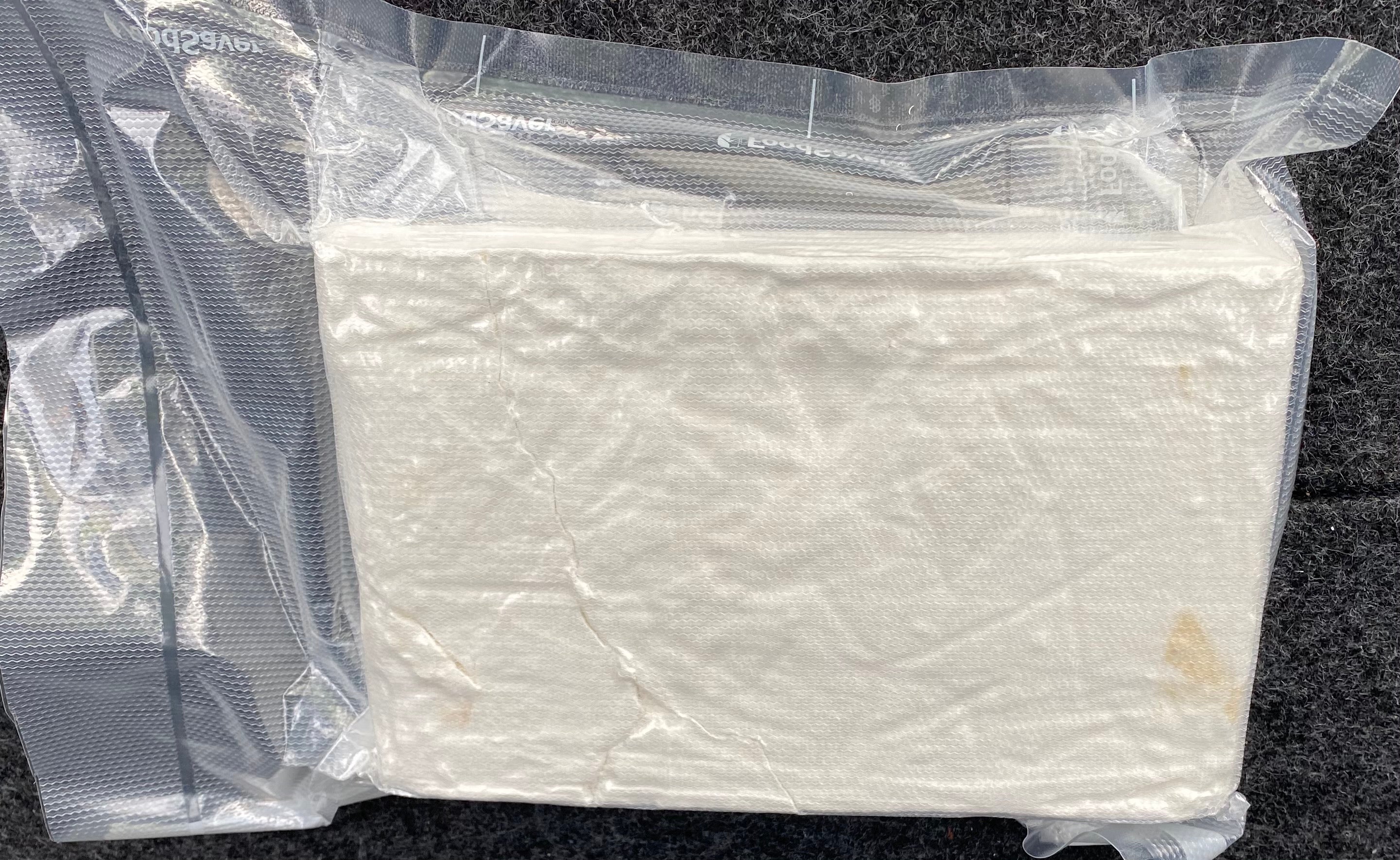 La Guardia Civil incauta más de 1 kilo de cocaína en la A-4 La Guardia Civil incauta más de 1 kilo de cocaína en la A-4