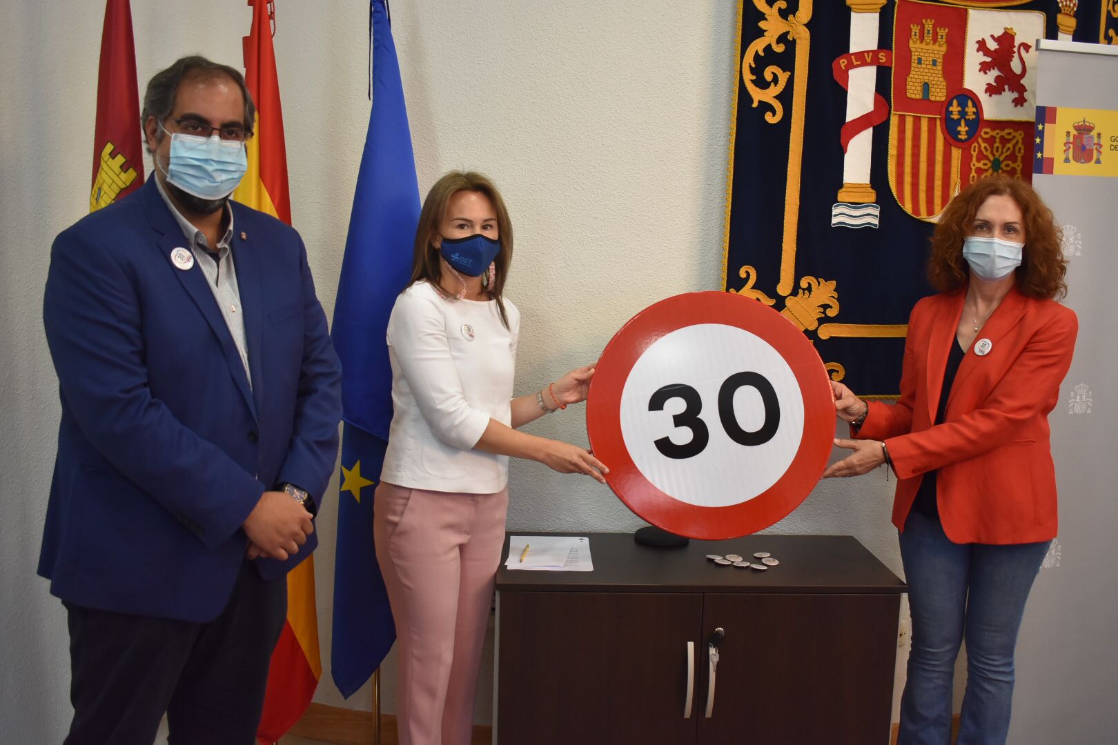 Entra en vigor la nueva regulación para circular a un máximo de 30 km/h en todos los municipios Entra en vigor la nueva regulación para circular a un máximo de 30 km/h en todos los municipios