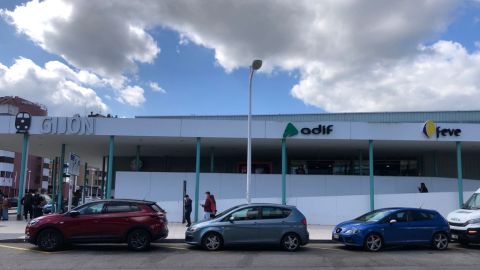 Estaci&oacute;n de trenes de Sanz Crespo (Gij&oacute;n)