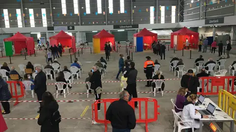 Un fallecido por covid mientras Llanes saldrá de 4+ al empezar el jueves 13 Un fallecido por covid mientras Llanes saldrá de 4+ al empezar el jueves 13