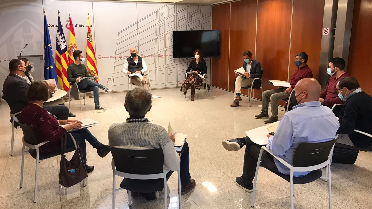 Voluntarios de Ibiza, DISCARED, el periodista Nito Verdera y la ganadera Maria Ramon, nuevos Premios al Mérito Ciudadano a