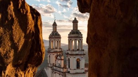 Imagen de la iglesia de Olvera
