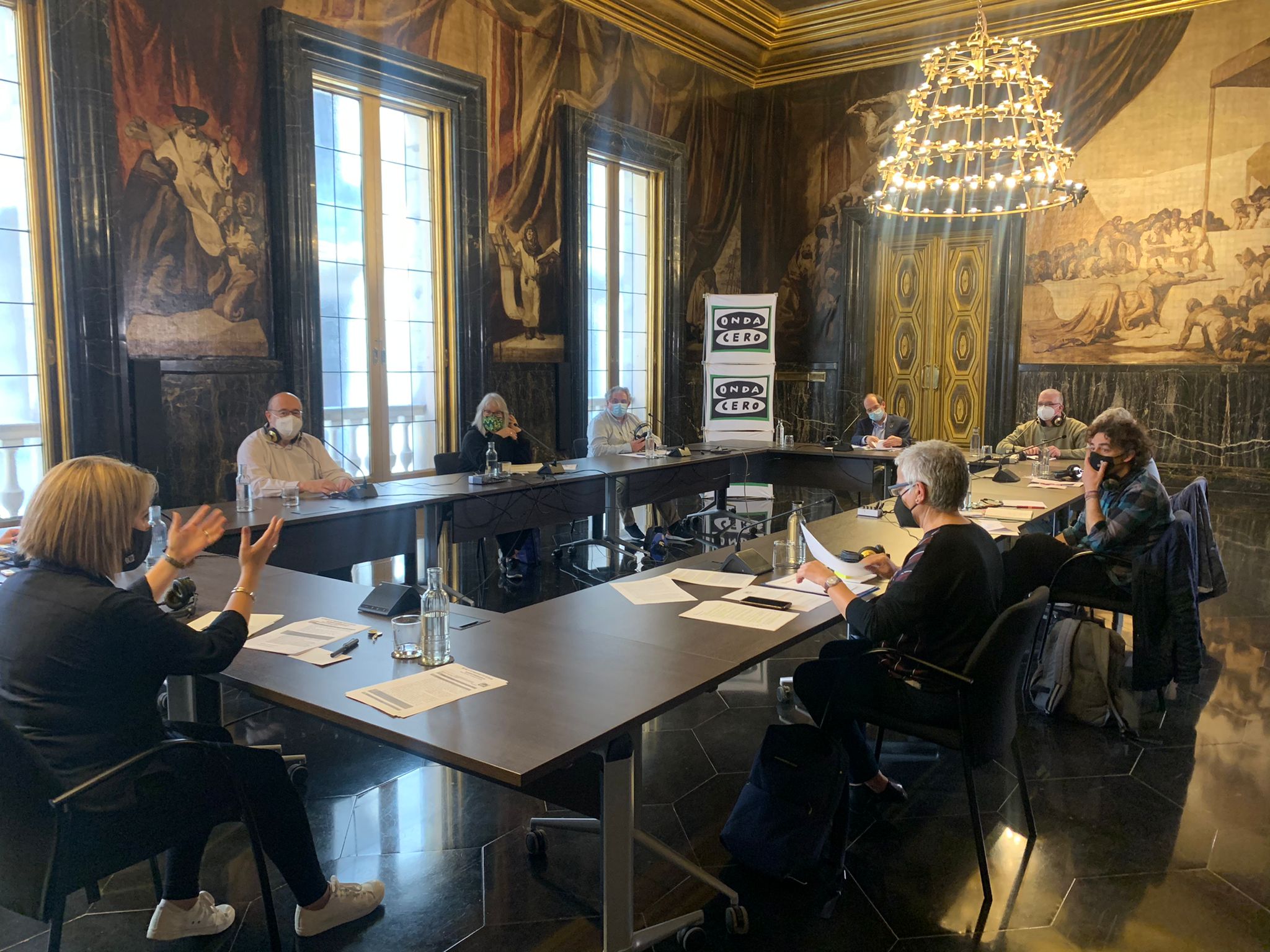 Onda Cero Catalunya organitza “Els Candidats Responen” amb els 8 candidats a Síndica de Barcelona Onda Cero Catalunya organitza “Els Candidats Responen” amb els 8 candidats a Síndica de Barcelona