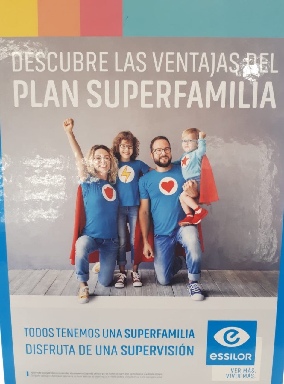 "Súper familia, súper visión" en Óptica de la Torre "Súper familia, súper visión" en Óptica de la Torre