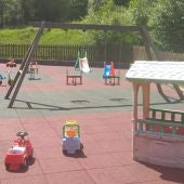 Bimenes habilita un parque de juegos en la escuela infantil