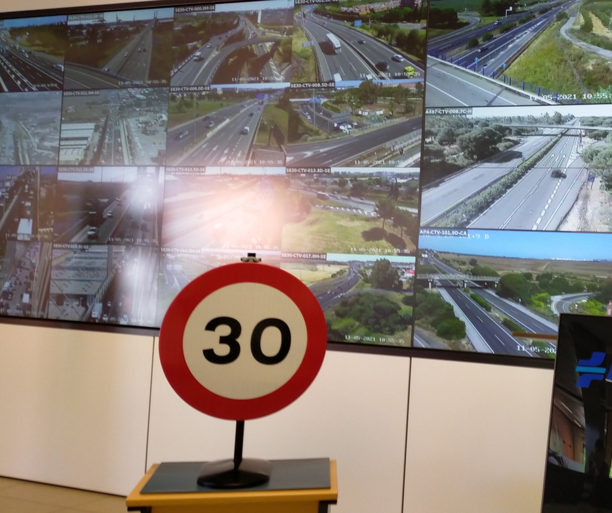 La Perimetral y un tramo de la Avd. Sagunto se mantienen a 50 km/h La Perimetral y un tramo de la Avd. Sagunto se mantienen a 50 km/h