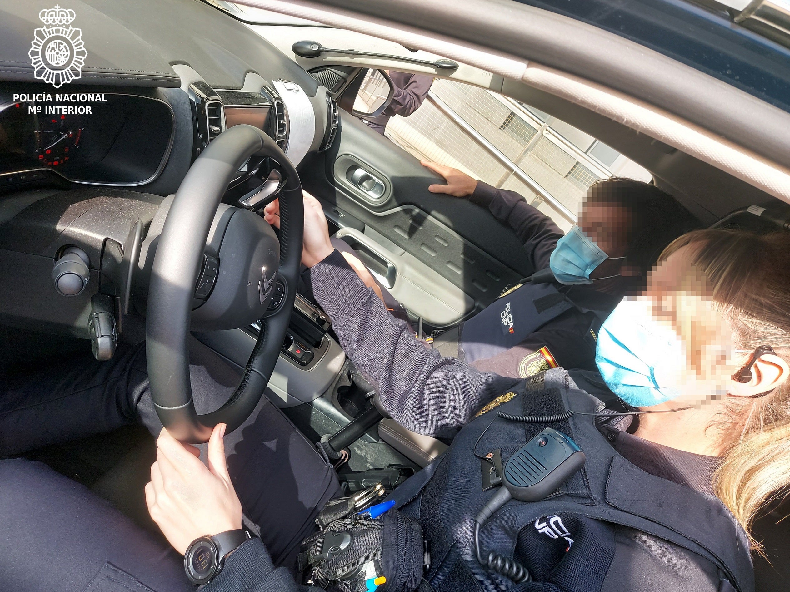 Detenido por amenazar de muerte a su madre por entrar en su habitación Detenido por amenazar de muerte a su madre por entrar en su habitación