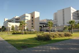El Reina Sofía, aumenta el número de puestos de pacientes críticos con infección COVID El Reina Sofía, aumenta el número de puestos de pacientes críticos con infección COVID