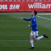Diegui Johannesson festeja su gol en El Molinón
