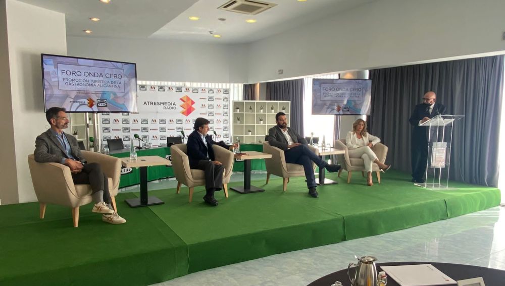 Segunda mesa compuesta por Martín, Álvarez, Mancebo y Lumbreras.