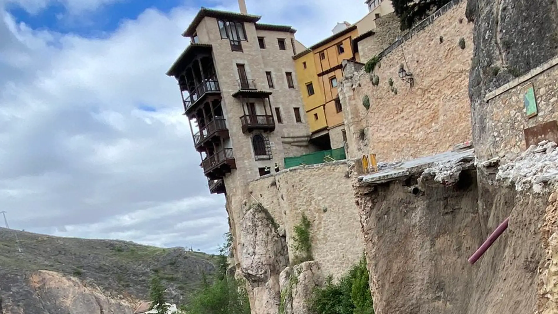 Derrumbe del principal acceso a las Colgadas de Cuenca | Onda Cero Radio