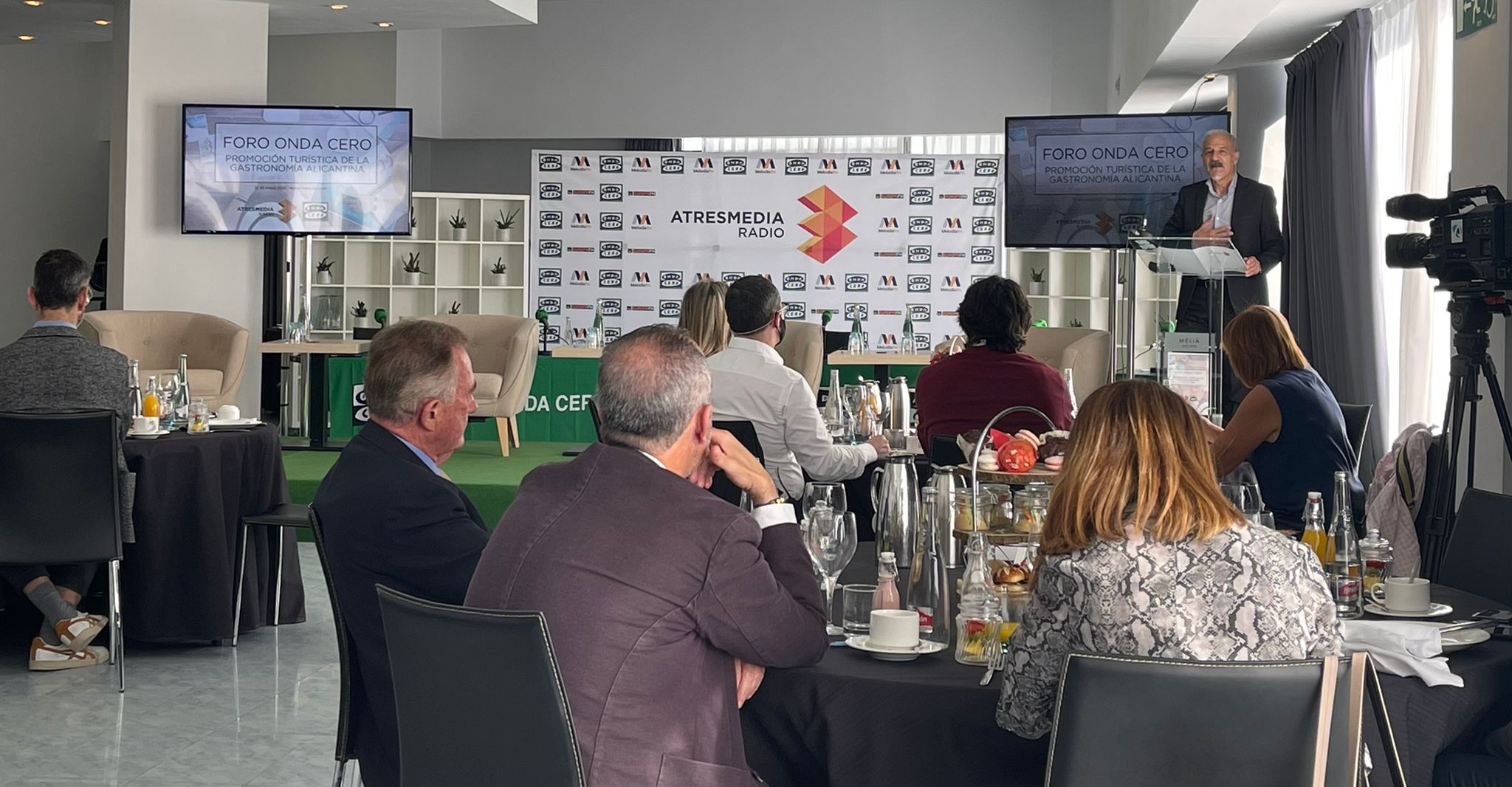 La gastronomía, la hostelería y el turismo alicantino se hacen fuertes: "El futuro es nuestro" La gastronomía, la hostelería y el turismo alicantino se hacen fuertes: "El futuro es nuestro"