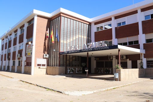 Manzanares amplia su oferta educativa con un nuevo ciclo de FP Manzanares amplia su oferta educativa con un nuevo ciclo de FP